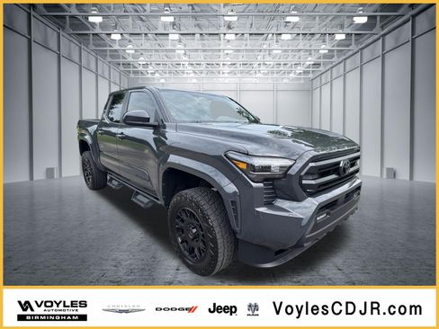 Used 2025 Toyota Tacoma SR5 AWD/4WD image 1