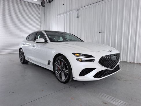 Used 2025 Genesis G70 3.3T Advanced w/ Sport Prestige Package RWD image 3