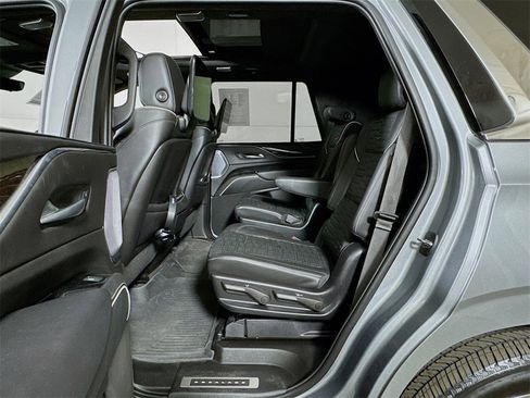Used 2023 Cadillac Escalade Premium Luxury Platinum w/ LPO, Radiant Package image 24