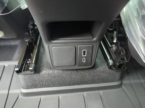 New 2025 Buick Encore GX Preferred image 12