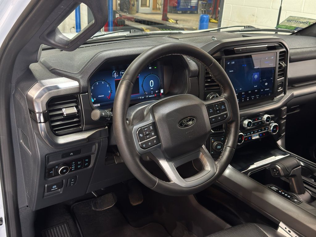 Used 2025 Ford F150 Lariat AWD/4WD image 19