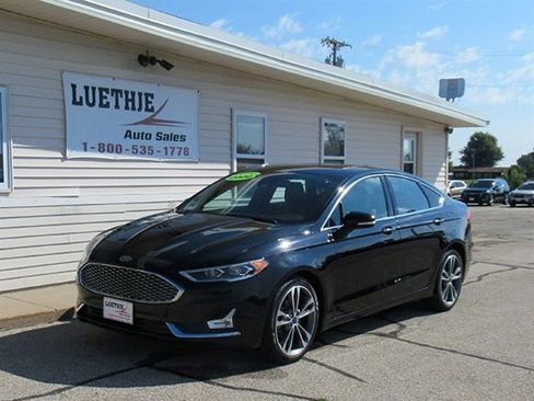 Used 2020 Ford Fusion Titanium image 2