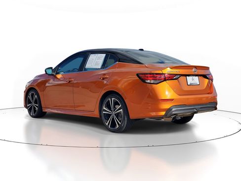 Used 2022 Nissan Sentra SR image 3