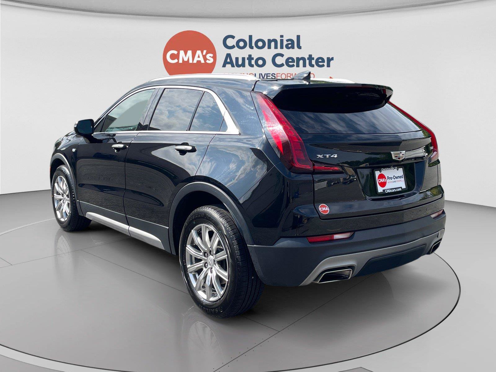 Used 2022 Cadillac XT4 Premium Luxury w/ Safety Alert Package FWD image 3
