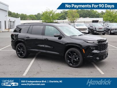 Used 2024 Chevrolet Traverse RS