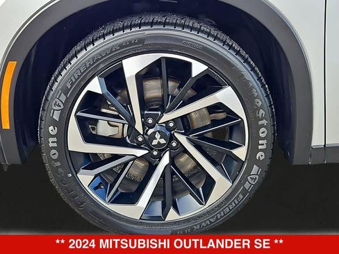 Used 2024 Mitsubishi Outlander SE FWD image 14