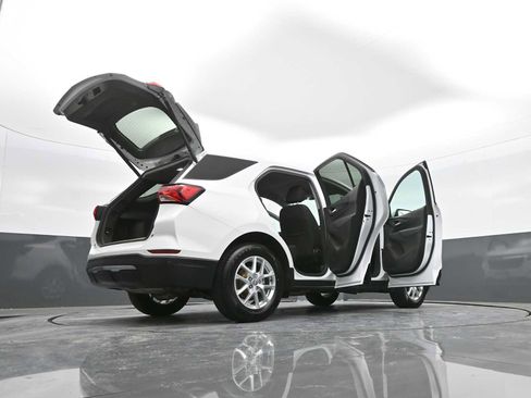 Used 2024 Chevrolet Equinox LT image 44