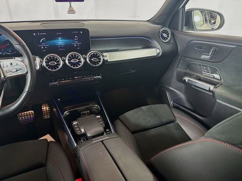 Used 2021 Mercedes-Benz GLB 250 image 26
