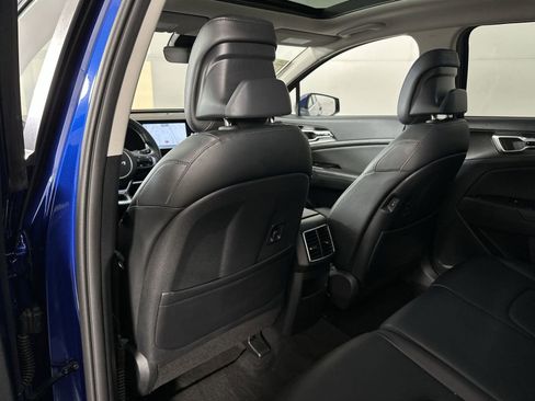 Used 2025 Kia Sportage EX w/ Premium Package image 28