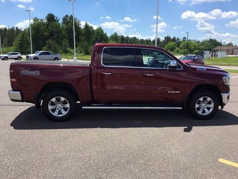Used 2022 RAM 1500 Laramie AWD/4WD image 11