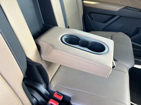 Certified 2022 Volkswagen Atlas Cross Sport SE image 43