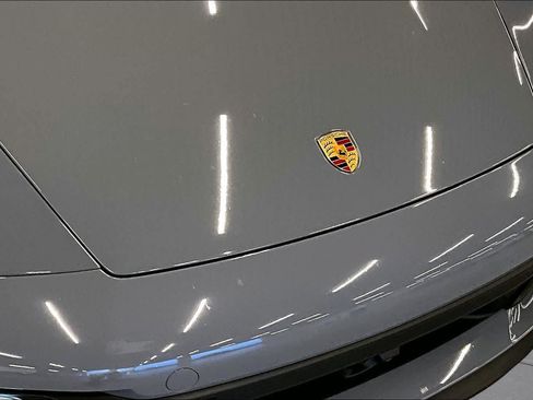 Used 2023 Porsche 911 Carrera RWD image 31