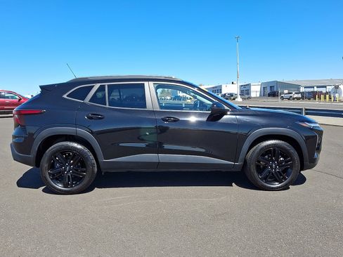 Certified 2024 Chevrolet Trax ACTIV w/ Driver Confidence Package image 7