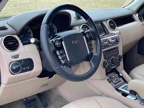 Used 2016 Land Rover LR4 HSE image 12
