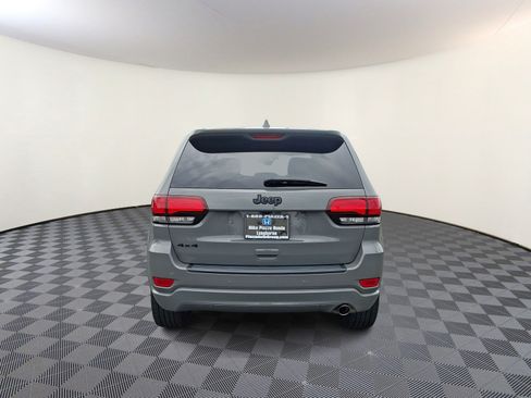Used 2021 Jeep Grand Cherokee Laredo X AWD/4WD image 6