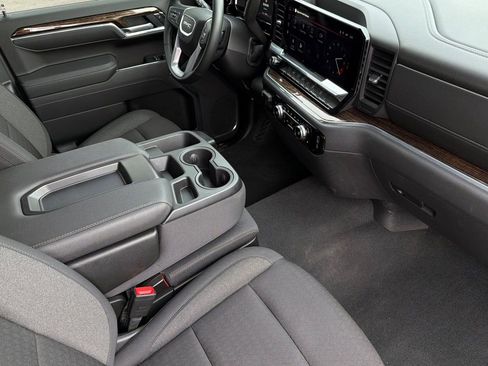 New 2026 GMC Sierra 1500 Elevation w/ X31 Off-Road Package AWD/4WD image 16