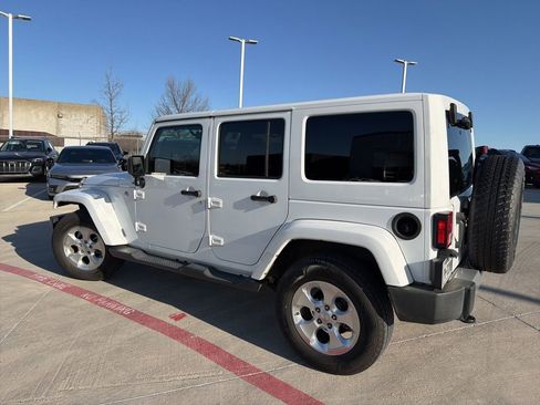 Used 2015 Jeep Wrangler Unlimited Sahara image 4
