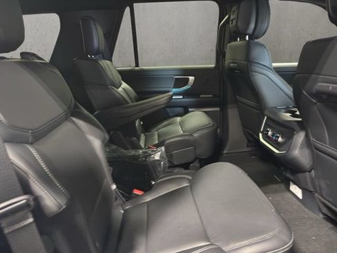 New 2027 Ford Expedition Platinum w/ Stealth Appearance Package AWD/4WD image 16