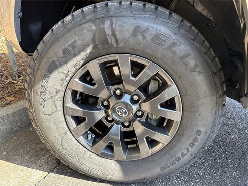 Used 2021 Toyota Tacoma SR5 image 11