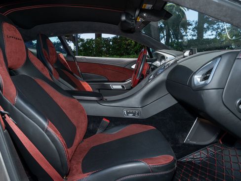 Used 2014 Aston Martin Vanquish Coupe image 16