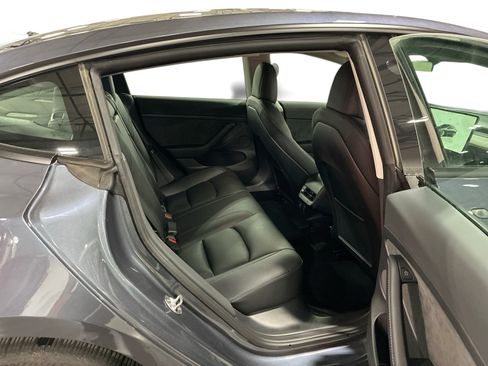 Certified 2022 Tesla Model 3 Long Range AWD/4WD image 11