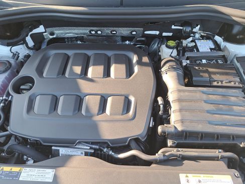 New 2026 Volkswagen Tiguan SE R-Line image 28