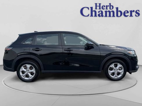 Used 2025 Honda HR-V LX image 12