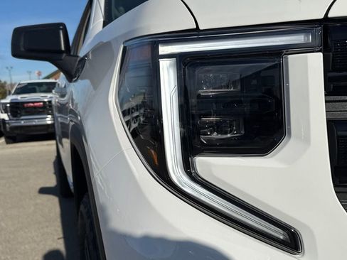 New 2026 GMC Sierra 1500 Elevation image 11