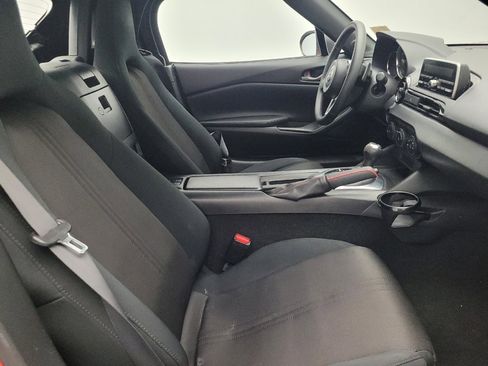 Used 2016 MAZDA MX-5 Miata Sport image 21