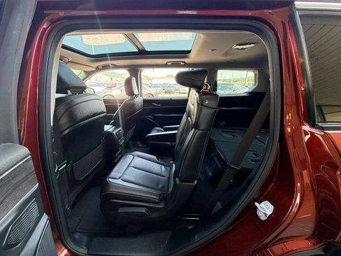 Used 2022 Jeep Grand Cherokee L Limited w/ Luxury Tech Group II AWD/4WD image 27