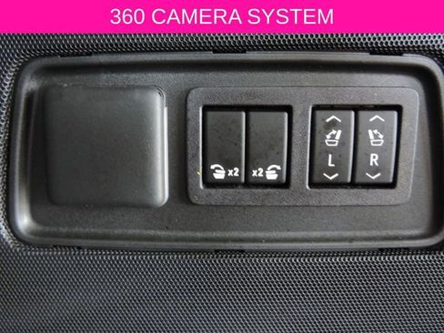 Used 2026 Cadillac Escalade Platinum Sport w/ LPO, ONYX Package AWD/4WD image 16