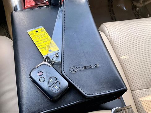 Used 2007 Lexus IS 250 w/ Premium Pkg RWD image 14