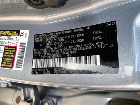 Used 2021 Toyota Highlander Limited FWD image 35