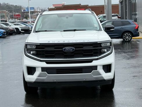 New 2026 Ford Expedition Max Platinum w/ Driver's Package image 10