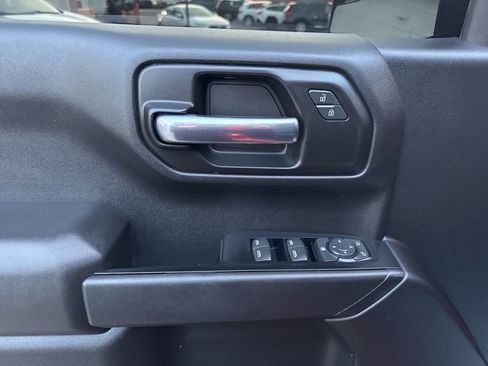 Used 2020 Chevrolet Silverado 1500 Custom w/ Custom Value Package image 11