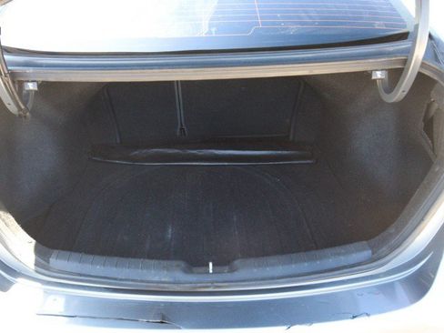 Used 2017 Hyundai Elantra Limited FWD image 26