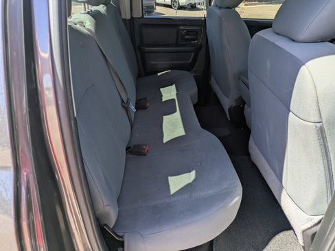 Used 2019 RAM 1500 Express AWD/4WD image 18