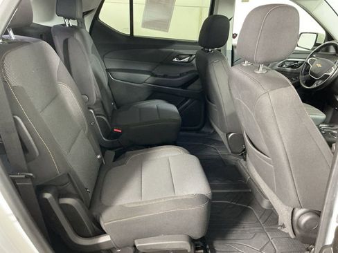 Used 2020 Chevrolet Traverse LT image 20