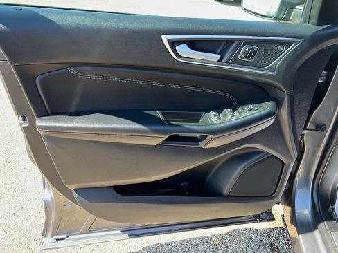 Used 2021 Ford Edge Titanium AWD/4WD image 24