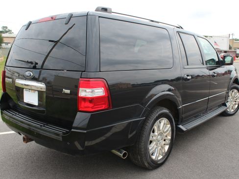 Used 2011 Ford Expedition EL Limited image 17