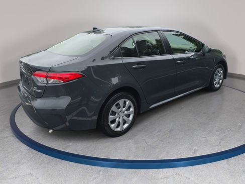 Used 2024 Toyota Corolla LE FWD image 5