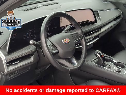 Used 2024 Cadillac XT4 Premium Luxury image 2