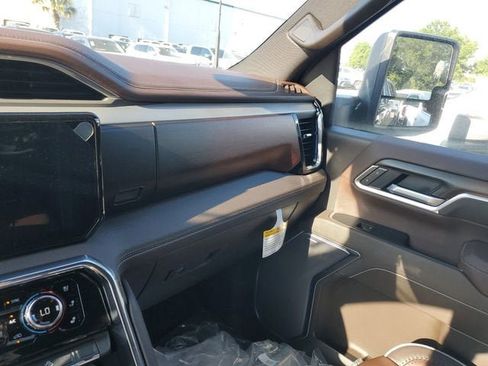 New 2026 GMC Sierra 3500 Denali w/ Denali Reserve Package AWD/4WD image 27