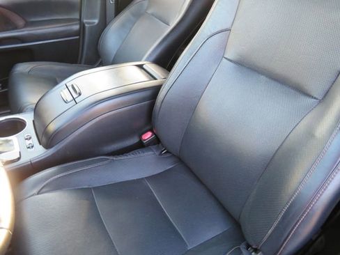 Used 2018 Toyota Highlander Limited image 17