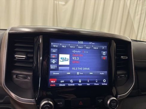 Used 2020 RAM 1500 Laramie image 26