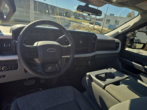 Used 2025 Ford F350 XLT w/ 360-Degree Camera Package image 18