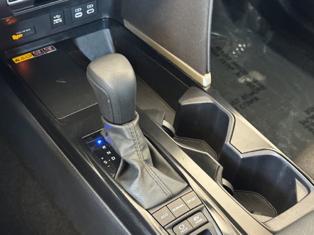 Used 2025 Toyota Camry LE FWD image 19