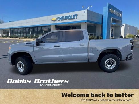 Used 2024 Chevrolet Silverado 1500 RST w/ Convenience Package II AWD/4WD image 4