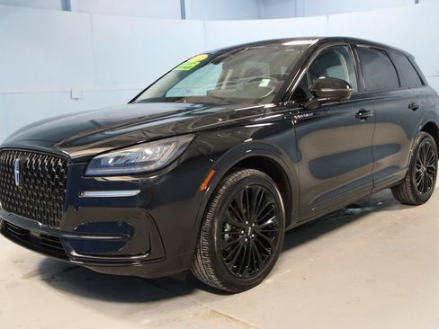 Used 2024 Lincoln Corsair AWD w/ Equipment Group 101A image 28