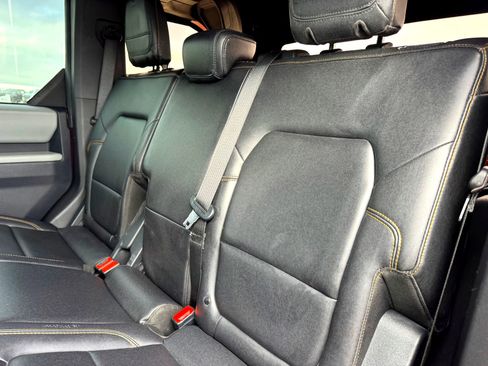 Used 2021 Ford Bronco Badlands image 16